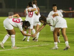 hasil-babak-pertama-timnas-putri-indonesia-vs-singapura-di-piala-aff-wanita-2024-garuda-pertiwi-memimpin-2-0-duS1NzJqL6